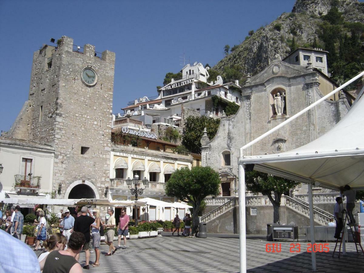 Апартаменти Taormina Castle And Sea View Екстер'єр фото
